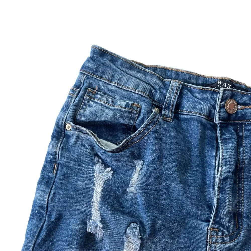 Wax Jean Women’s M Medium Wash Distressed Raw Hem Hi-Rise Mini Jean Skirt #90114